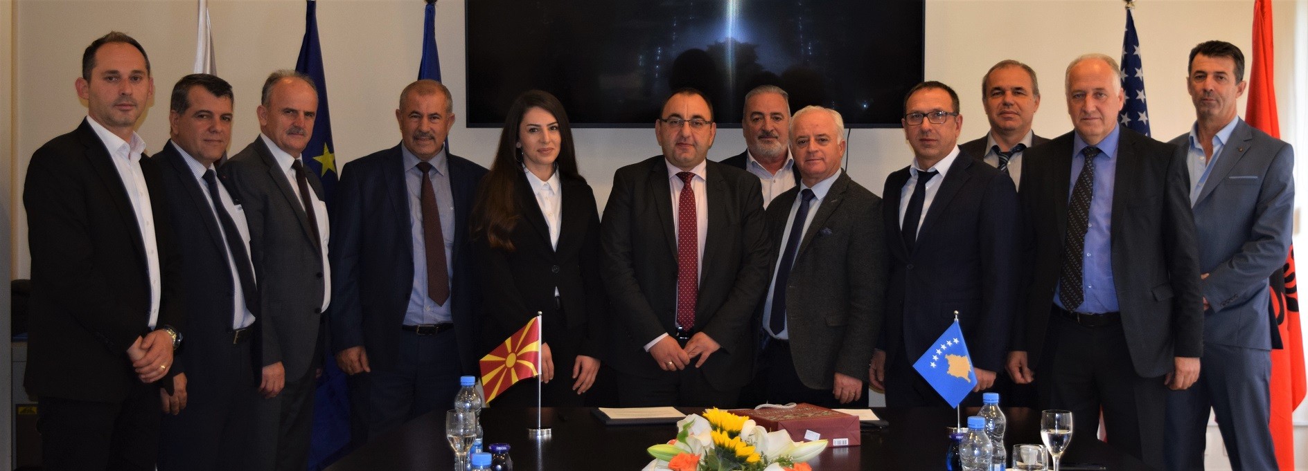 ZRRE nënshkruan marrëveshje me Komisionin Rregullativ të Energjisë të Maqedonisë 