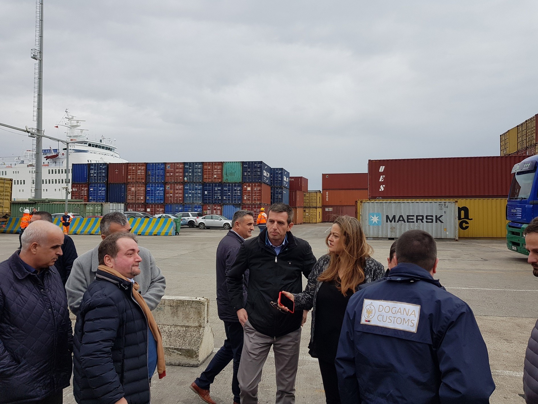 Kosova fillon përgatitjet për hapjen e zyrës së Doganës në portin e Durrësit    