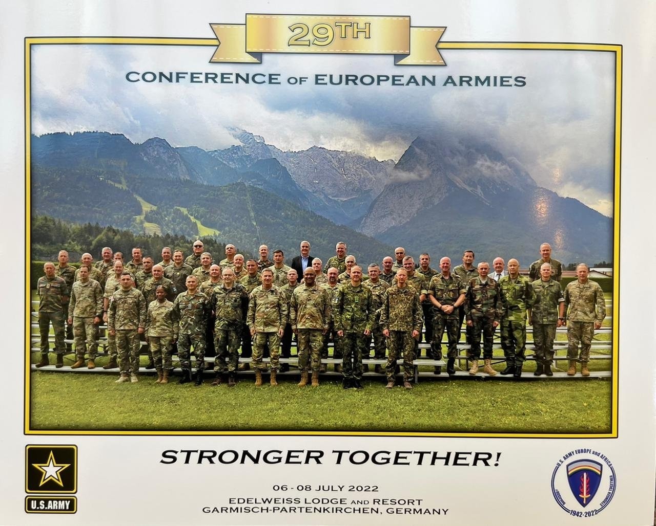 Gjenerallejtënant Bashkim Jashari merr pjesë në konferencën e Ushtrive Evropiane