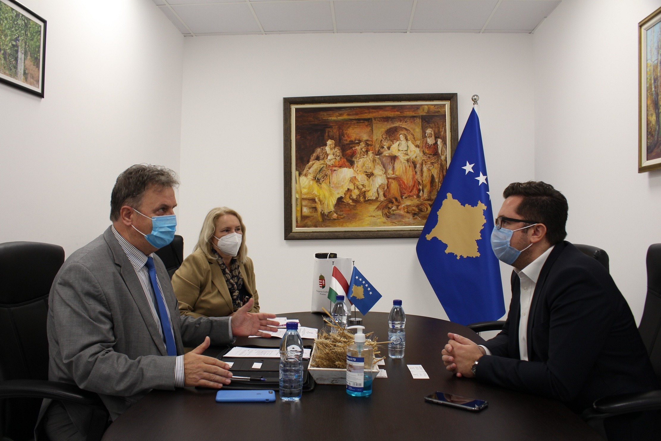 Ministri Mustafa priti në takim Ambasadorin e Hungarisë në Kosovë