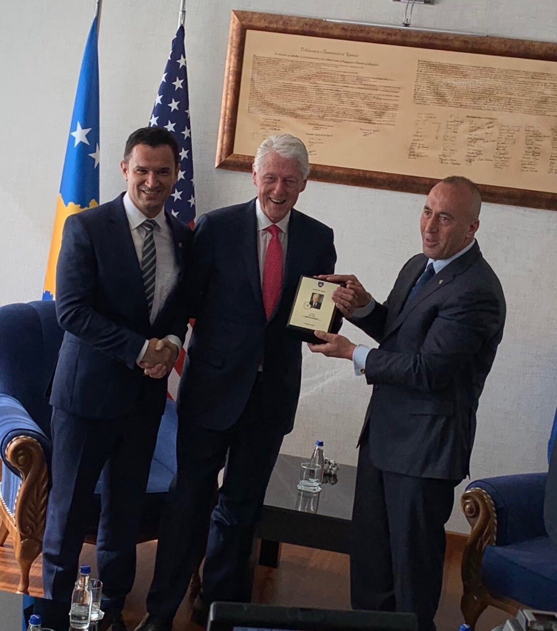 Clinton, Albright, Blair dhe Clark në pullat postare të Kosovës