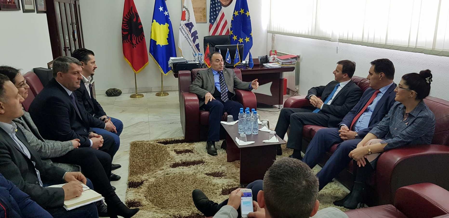 Ambasada sllovene mbështet iniciativat e biznesit të Kosovës drejt BE-së