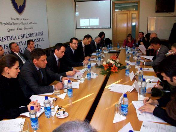 Donatorët vazhdojnë mbeshtetjen për shëndetësinë e Kosovës