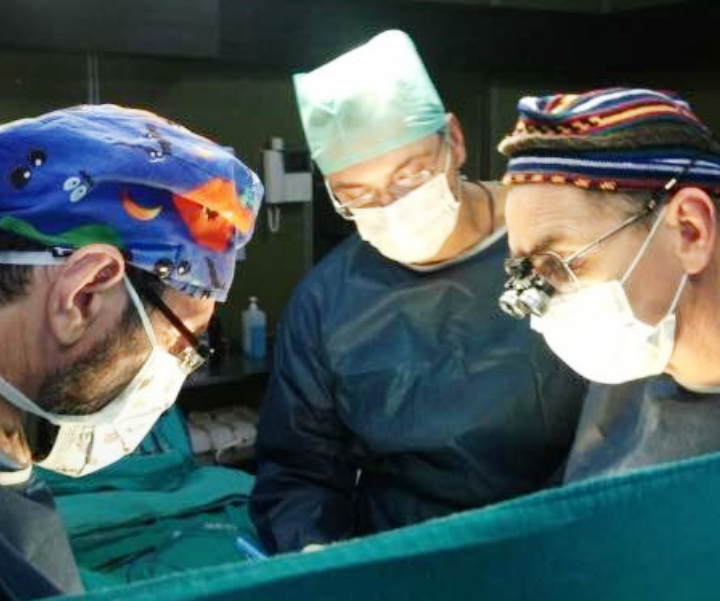 Ekipi i mjekëve nga Australia dhe Kosova po operojnë 27 fëmijë