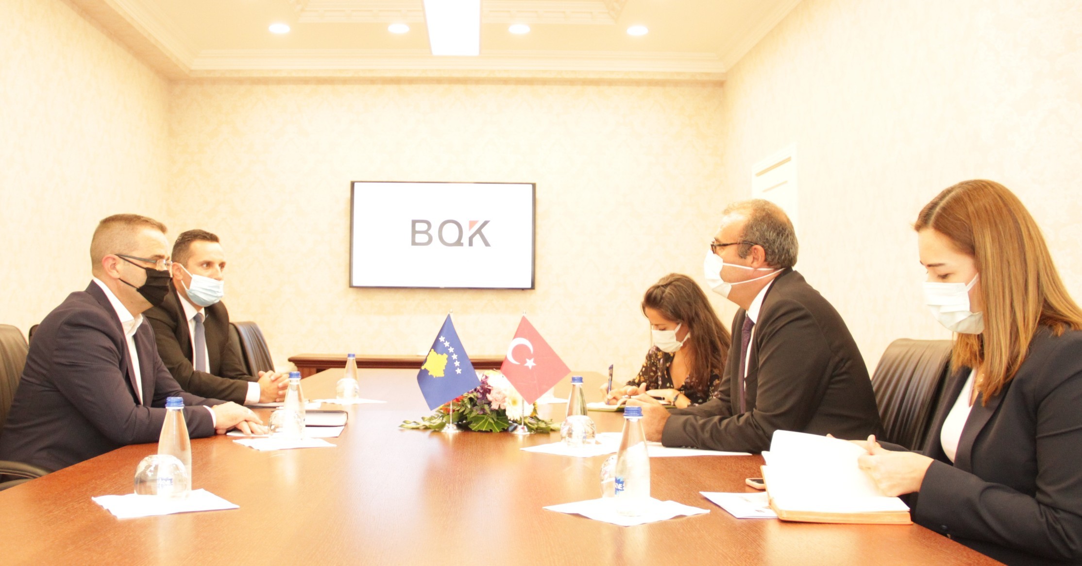 Mehmeti dhe Ambasadori Sakar, diskutojnë për bashkëpunimin ekonomik