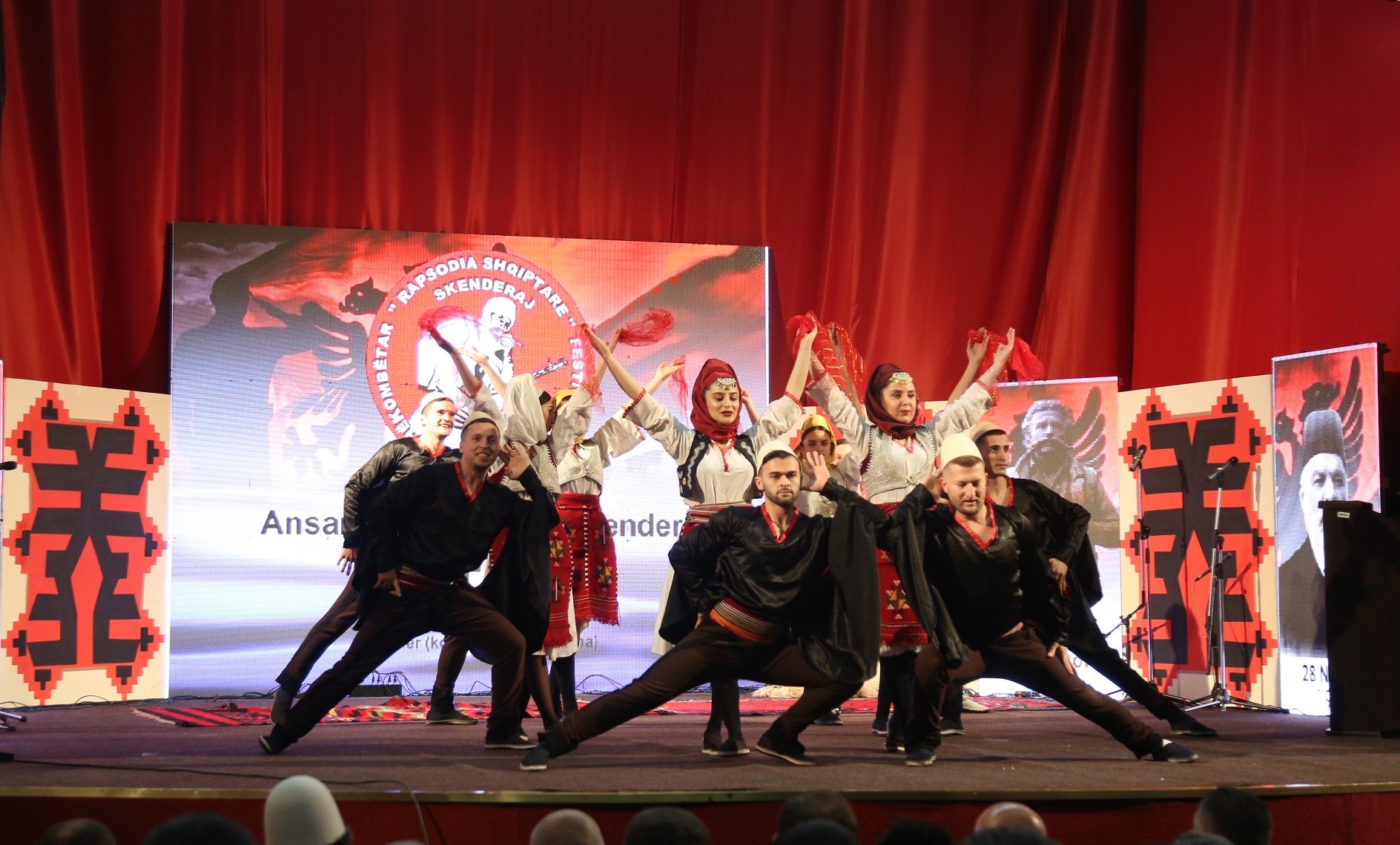 Filloi edicioni i 15-të i festivalit ‘’Rapsodia Shqiptare’’ në Skenderaj