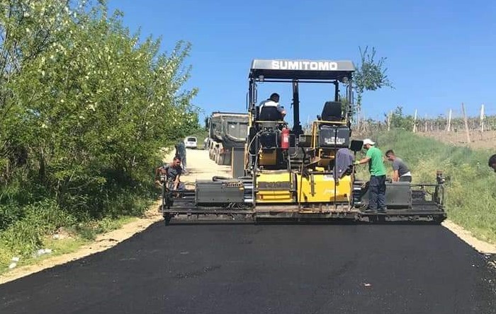 Fillon ndërtimi i rrugës në relacionin Rahovec-Pataqan i Ulët 