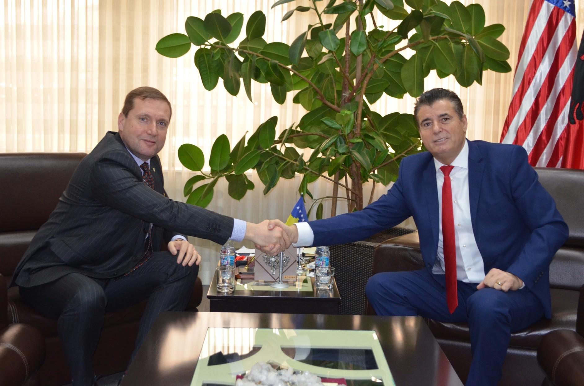 Ministri Sefaj ofroi gatishmërinë e MPB në mbështetje të Mitrovicës