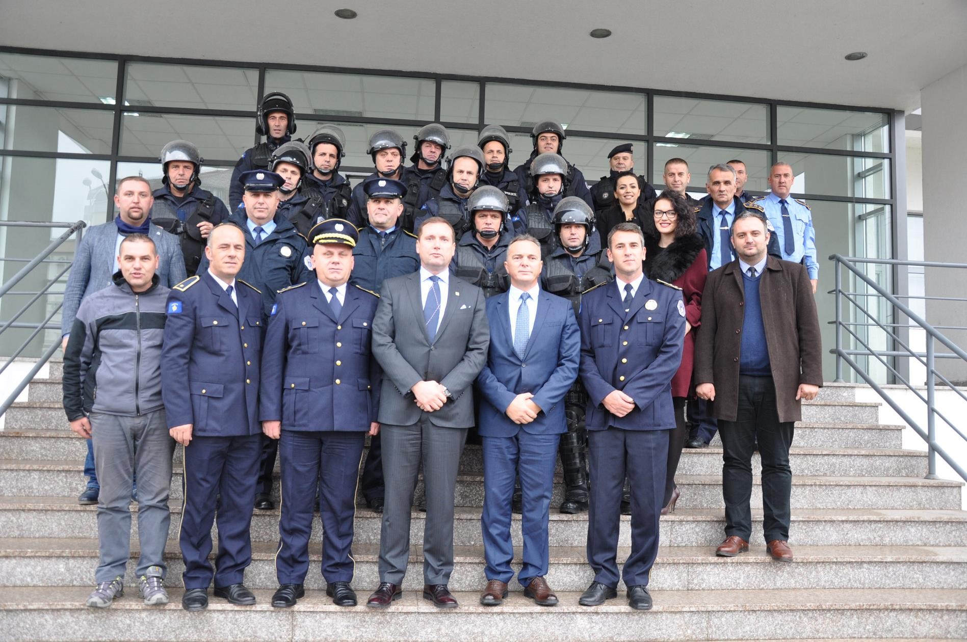 Ministri Sefaj vizitoi Drejtorinë e Policisë së Kosovës në Mitrovicë