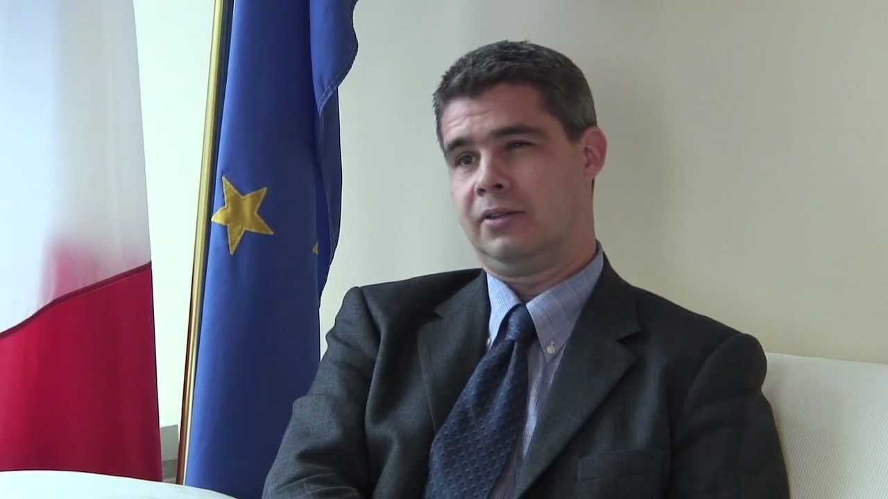 Profesori francez Frédéric Charillon ligjeron për politiken e jashtme te BE-së