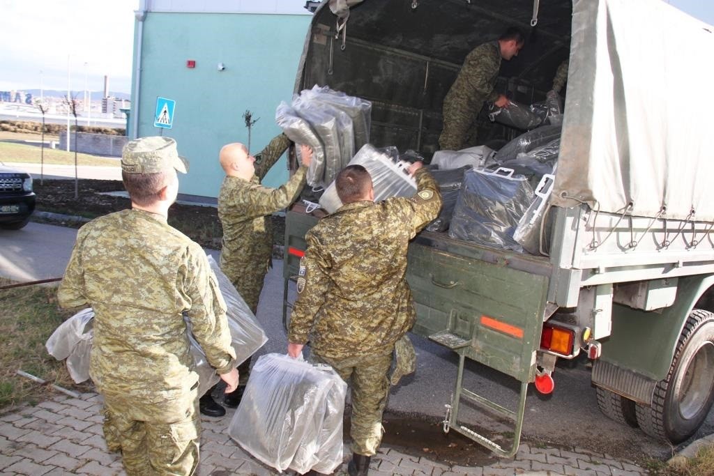 FSK-ja e ndihmon Shqipërinë me pajisje për strehim