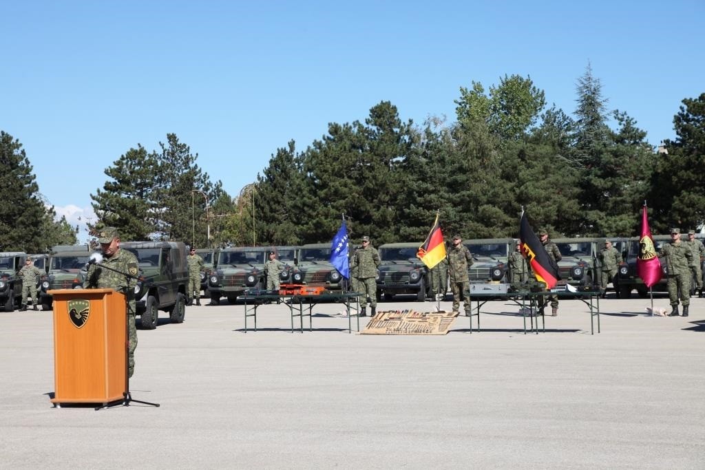 Gjermania i dhuroi FSK-së 44 automjete taktike dhe pajisje të tjera përcjellëse