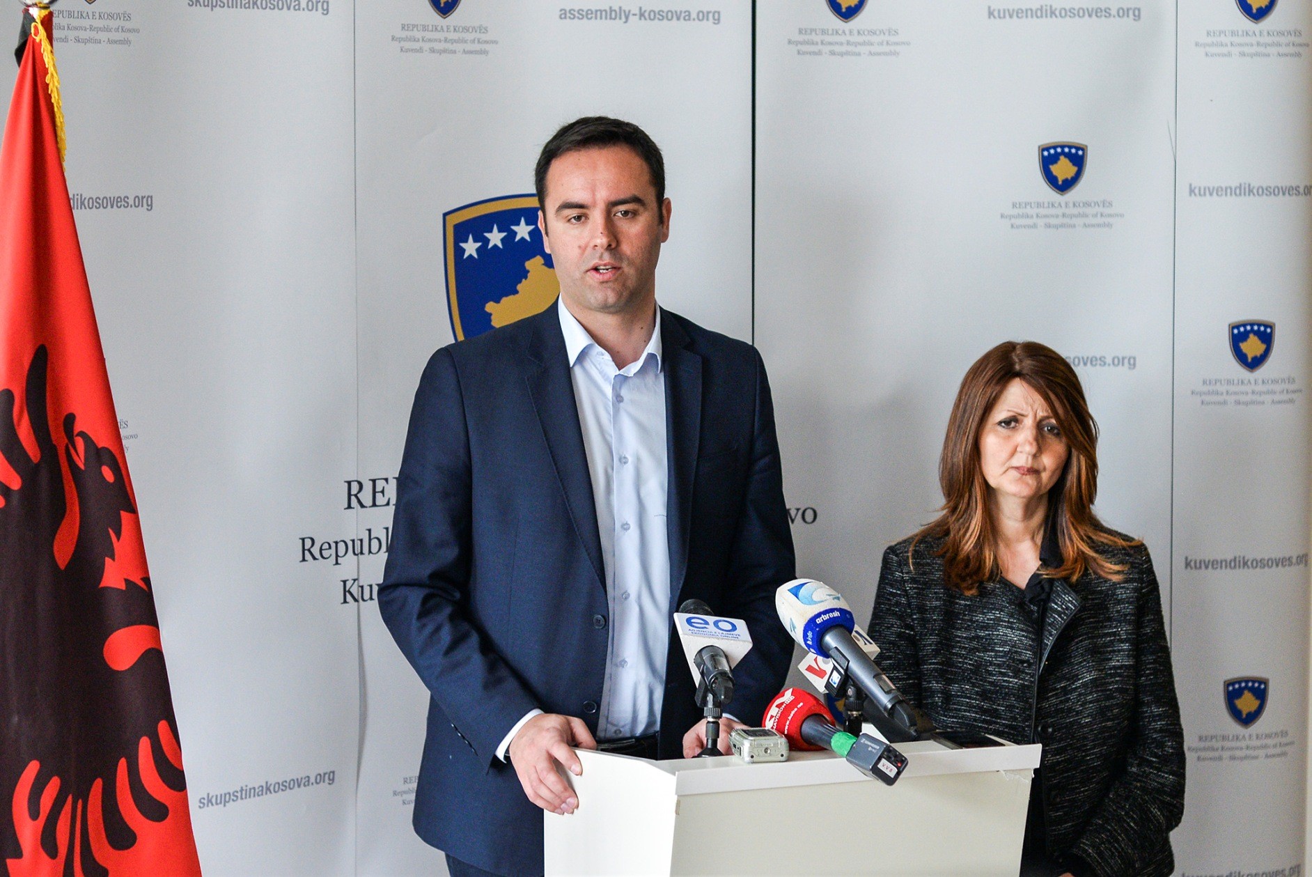 Vetëvendosje kërkon reciprocitet me Serbinë dhe bashkëpunim me Shqipërinë