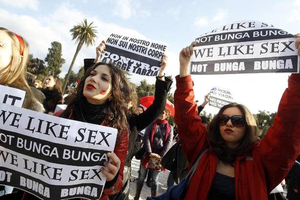 Gratë italiane demonstrojnë kundër Berlusconit