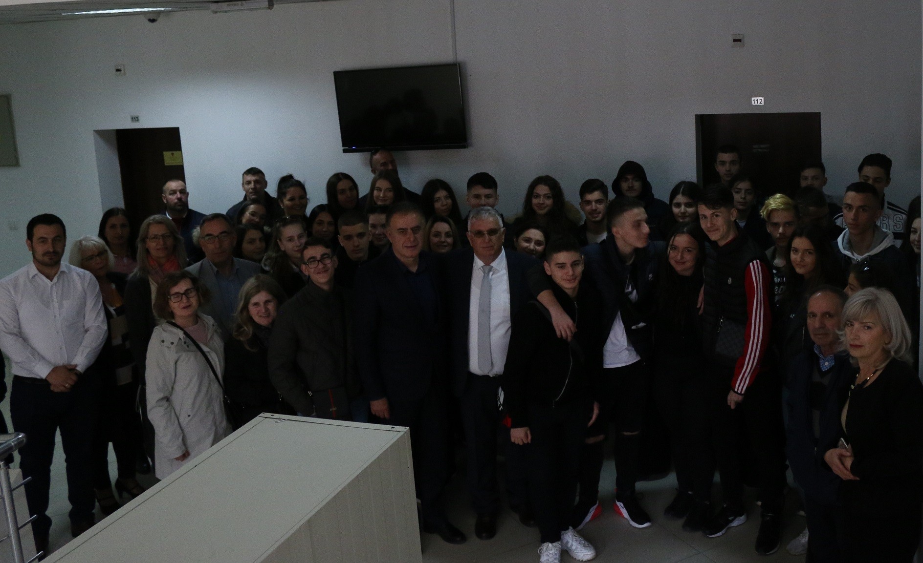 Grupi i nxënësve shqiptarë nga Suedia vizitoi MDIS-in
