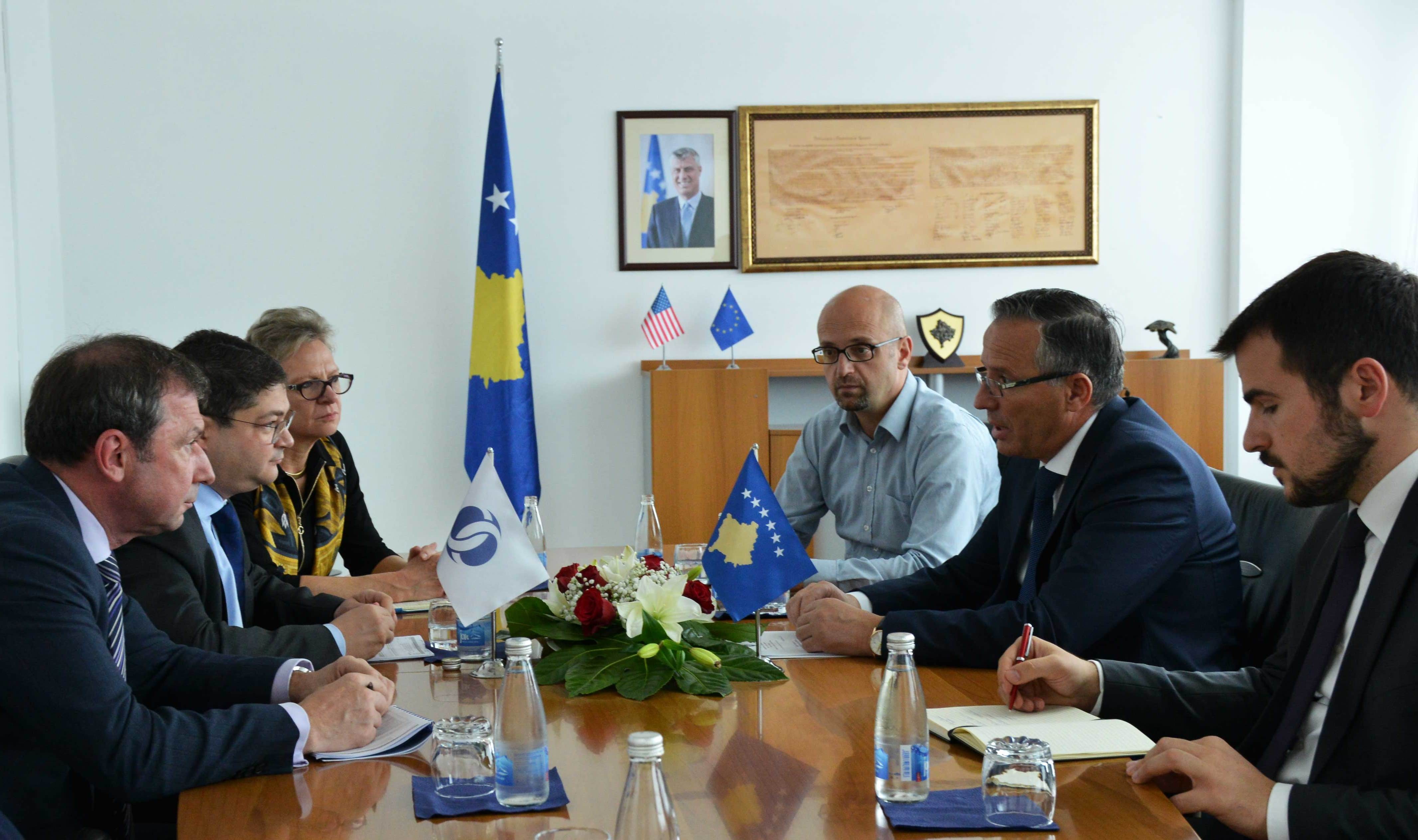 BERZH përkrahë Kosovën në projekte zhvillimore