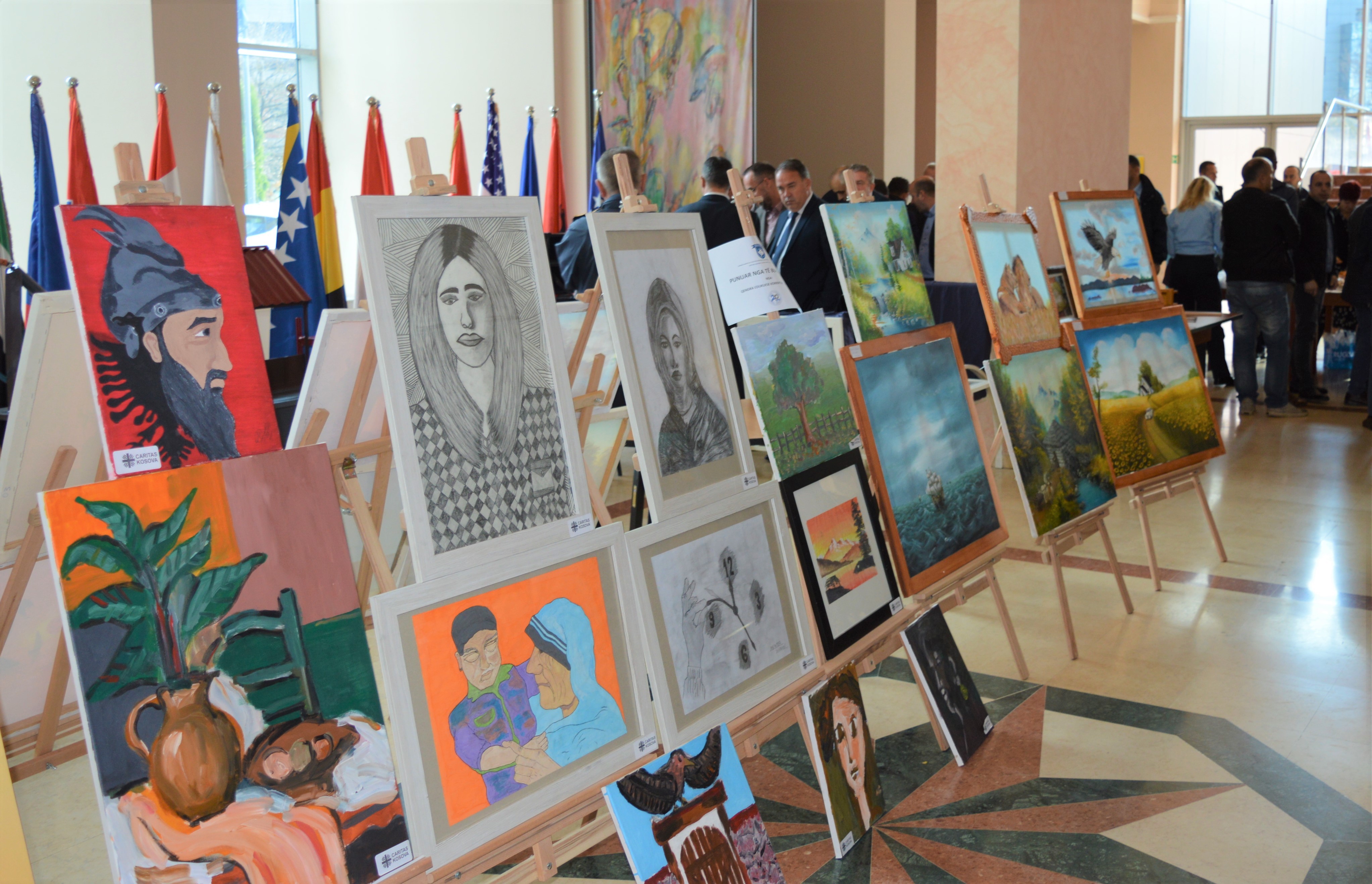 Hapet ekspozita me punimet artistike dhe artizanale të të burgosurve
