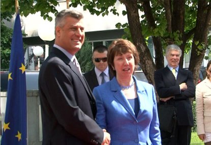 Thaçi takohet me Ashton në Bruksel