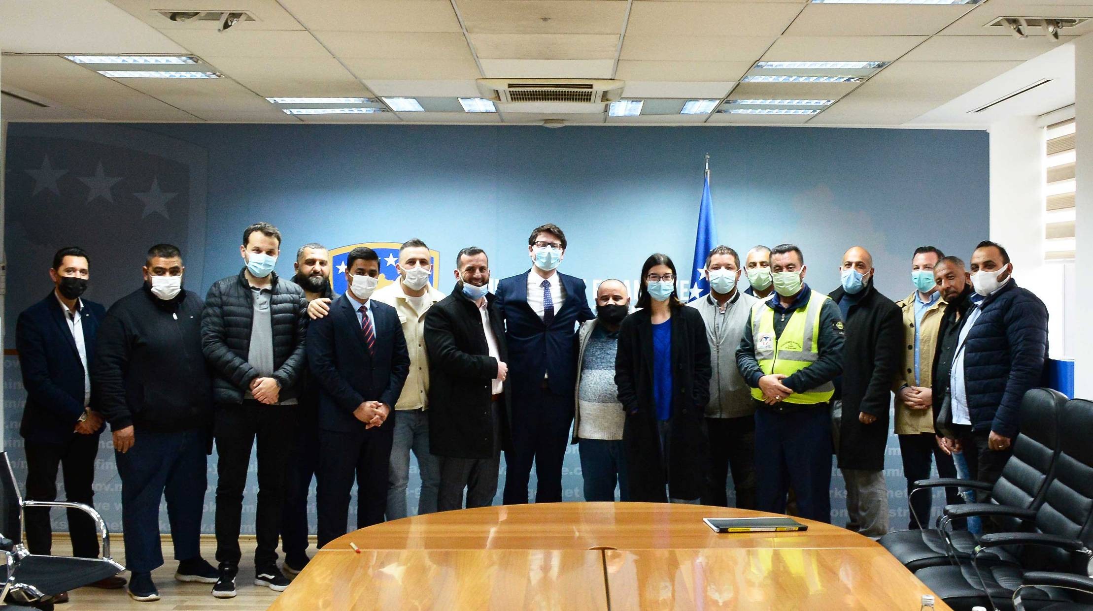 Ministri Murati nënshkruan marrëveshjet e financimit të Kuzhinave Popullore