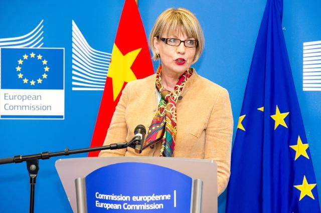 Sekretarja e Shërbimit të Jashtëm Evropian, Helga Shmid viziton Kosovën