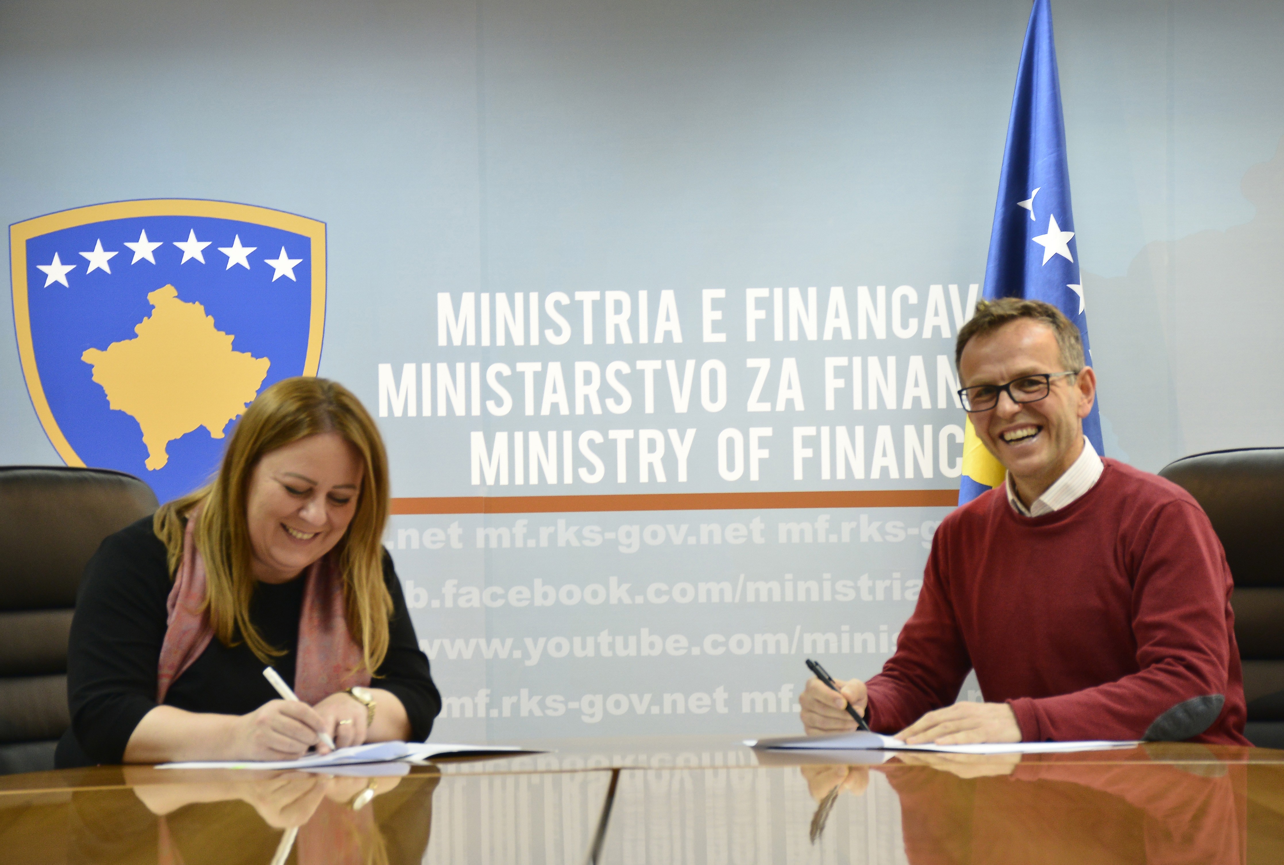 MF dhe FKGK nënshkruajnë marrëveshjen për subvencionimin e tarifës së garancisë