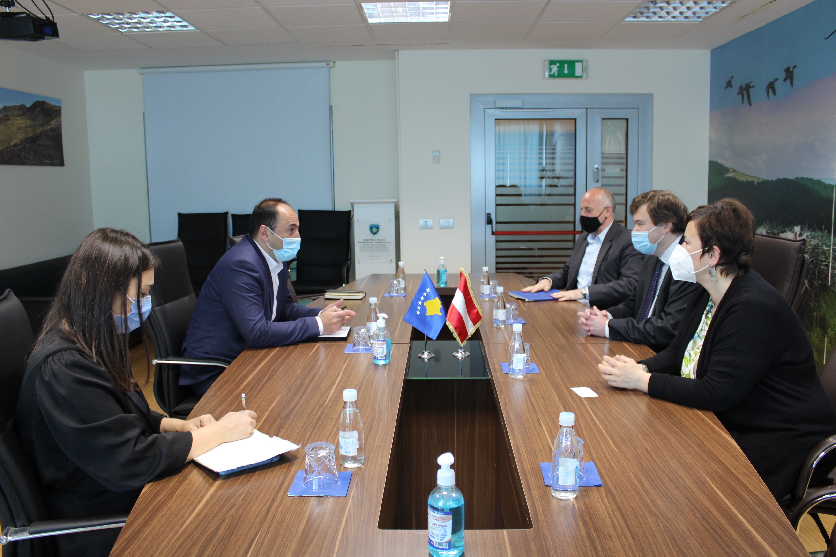 Ministri Aliu priti në takim ambasadorin e Austrisë në Kosovë, z. Christoph Weidinger