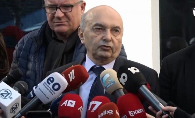 Isa Mustafa e ka konfirmuar largimin e tij pozita e kryetarit të LDK-se