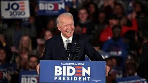 Joe Biden edhe zyrtarisht kandidat i demokratëve për zgjedhjet presidenciale 