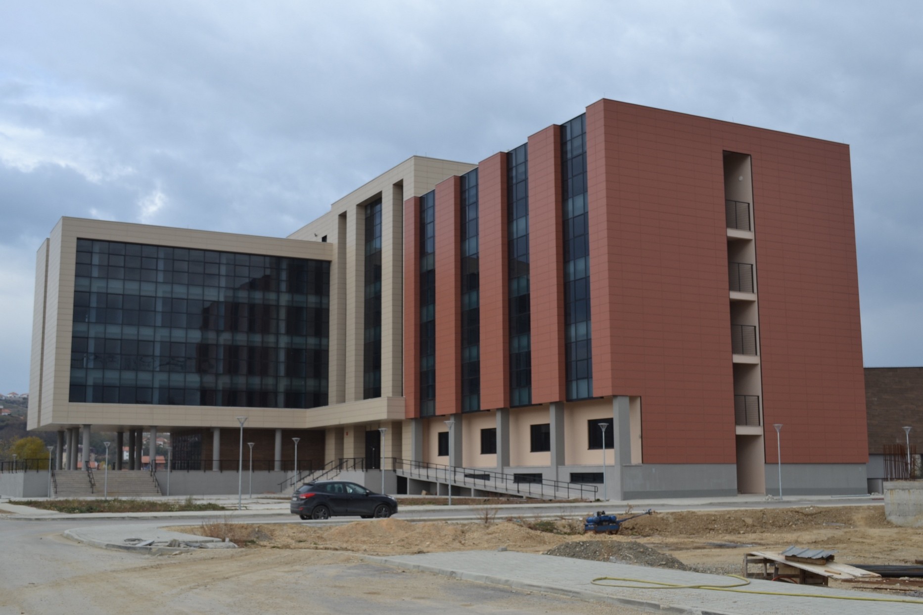 Kampusi i ri universitar në Mitrovicë pritet të jetë gati në mars 2018 