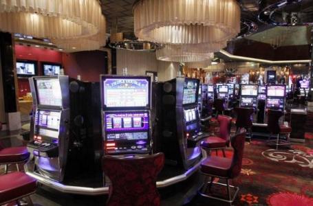 Shqiptari fiton 43 milionë euro në kazino