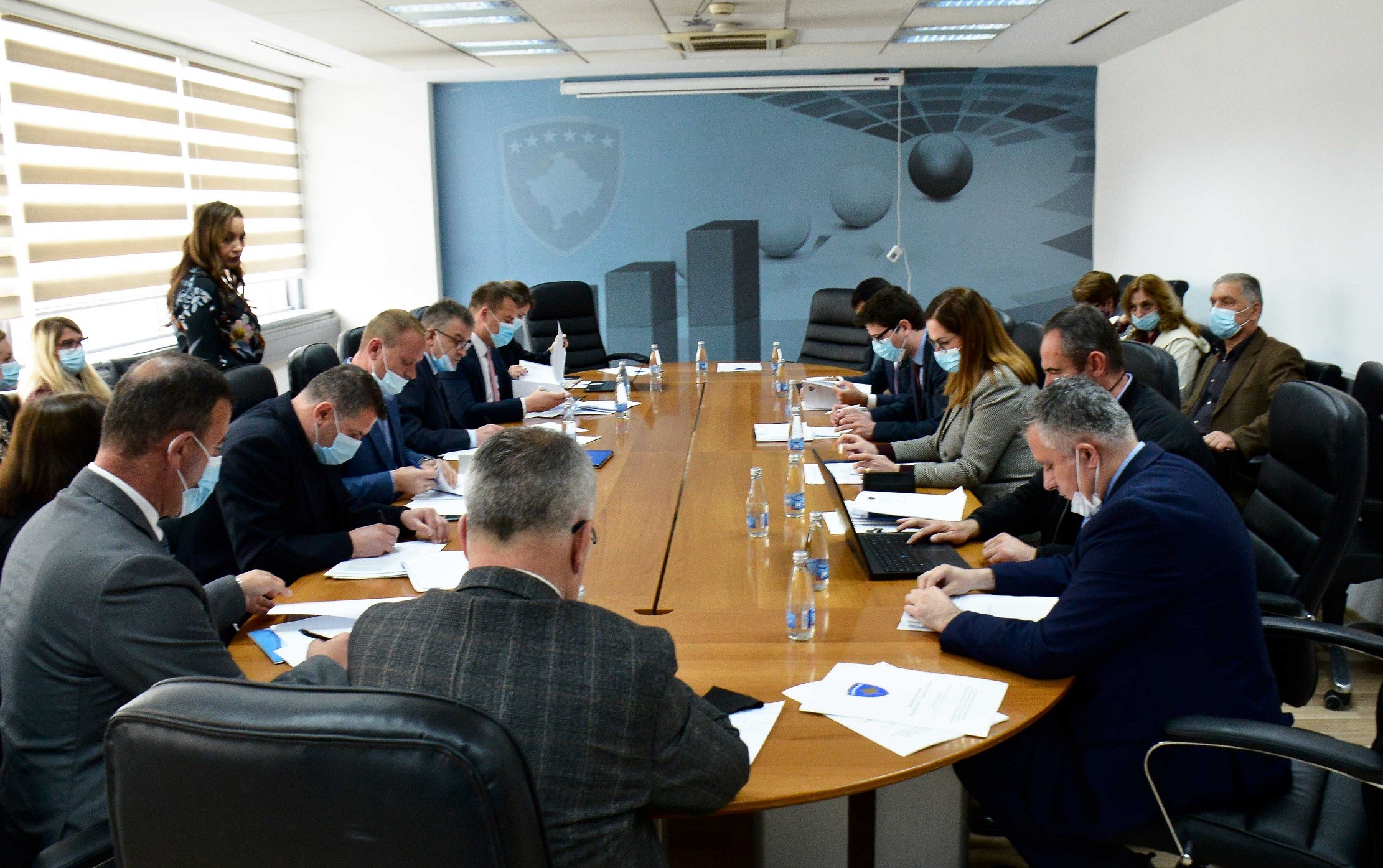 Mbahet takimi i Komisionit të Granteve i udhëhequr nga Ministri Murati
