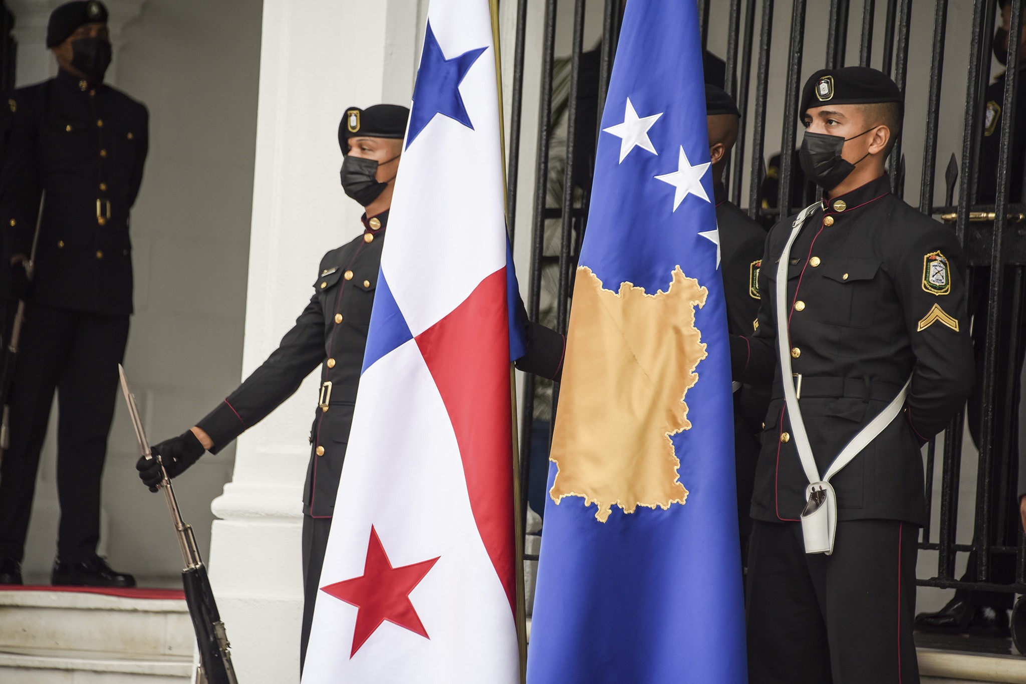 Presidentja Osmani u prit nga presidenti i Panamasë Laurentino Cortizo 