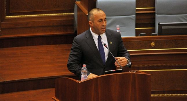 Haradinaj në interpelancë për rritjen e pagave të kabinetit qeveritar
