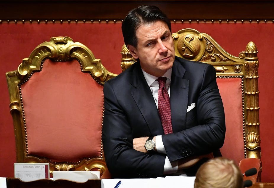 Bie Qeveria italiane, jep dorëheqjen kryeministri Giuseppe Conte