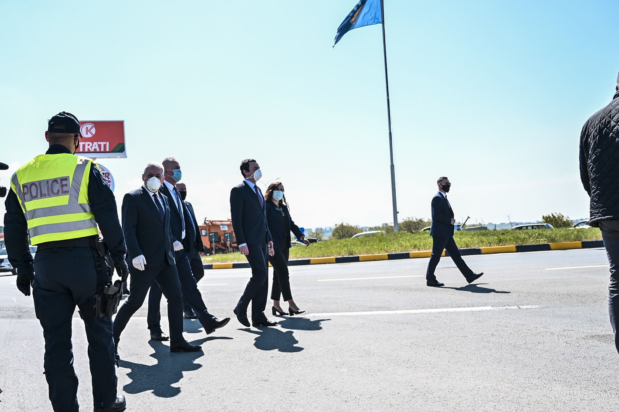 Kryeministri Kurti vizitoi dy pikat e kontrollit të hyrje-daljeve në kryeqytet