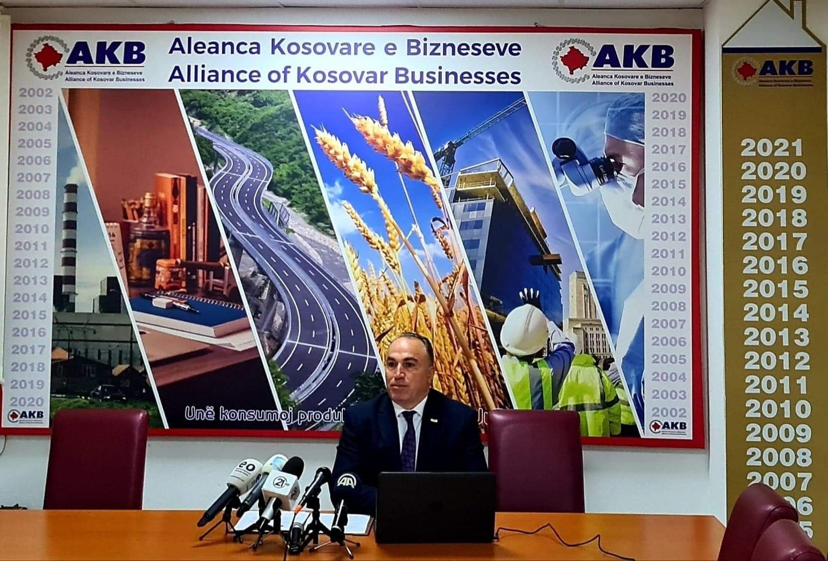 Kosovarët shpenzuan 10 milion euro për vikend në Shqipëri dhe Mal të Zi