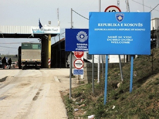 Diskutohen barrierat tregtare në raportet mes Kosovës dhe Serbisë