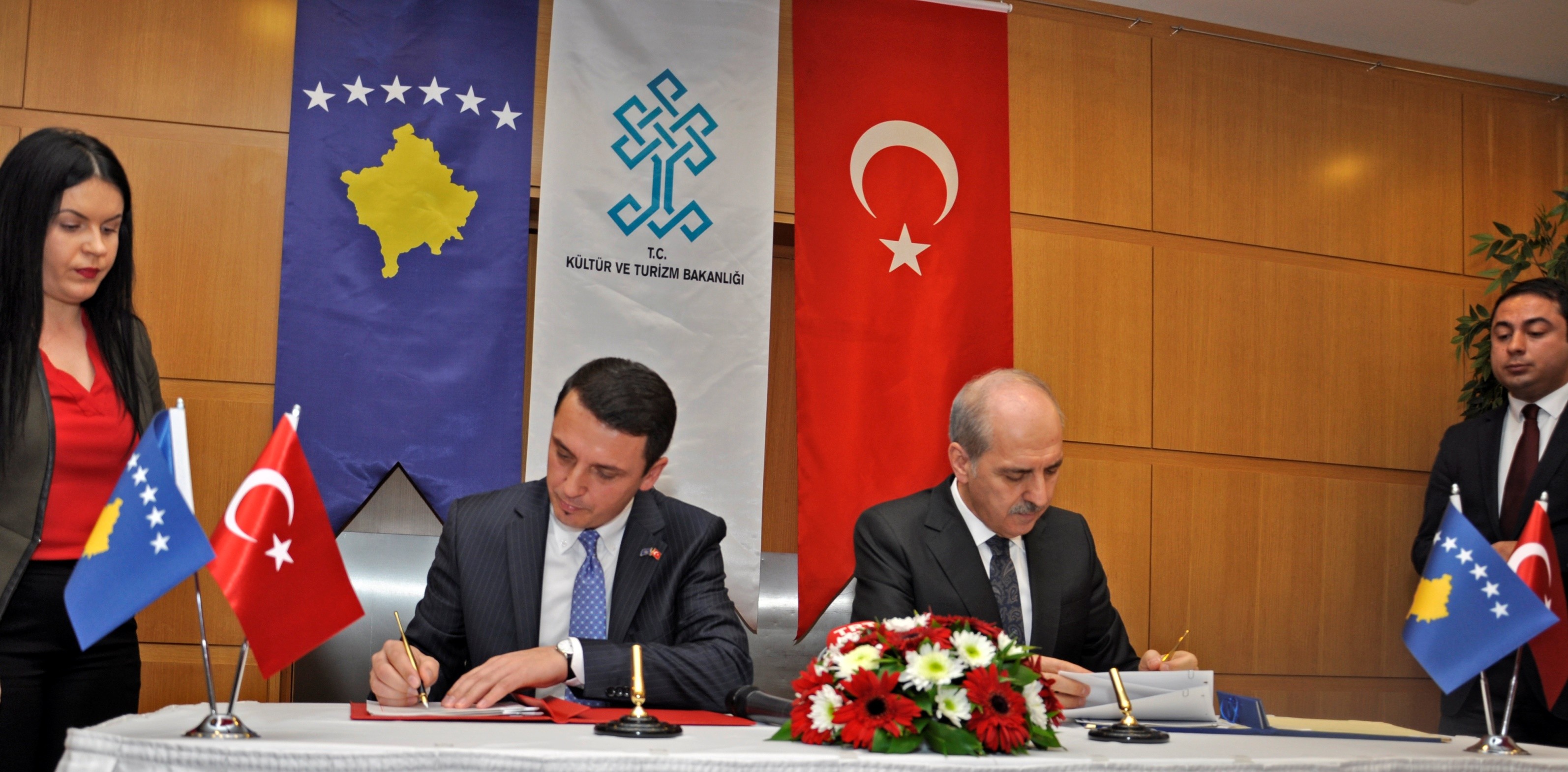 Kosova e Turqia nënshkruajnë marrëveshje bashkëpunimi në fushën e kulturës