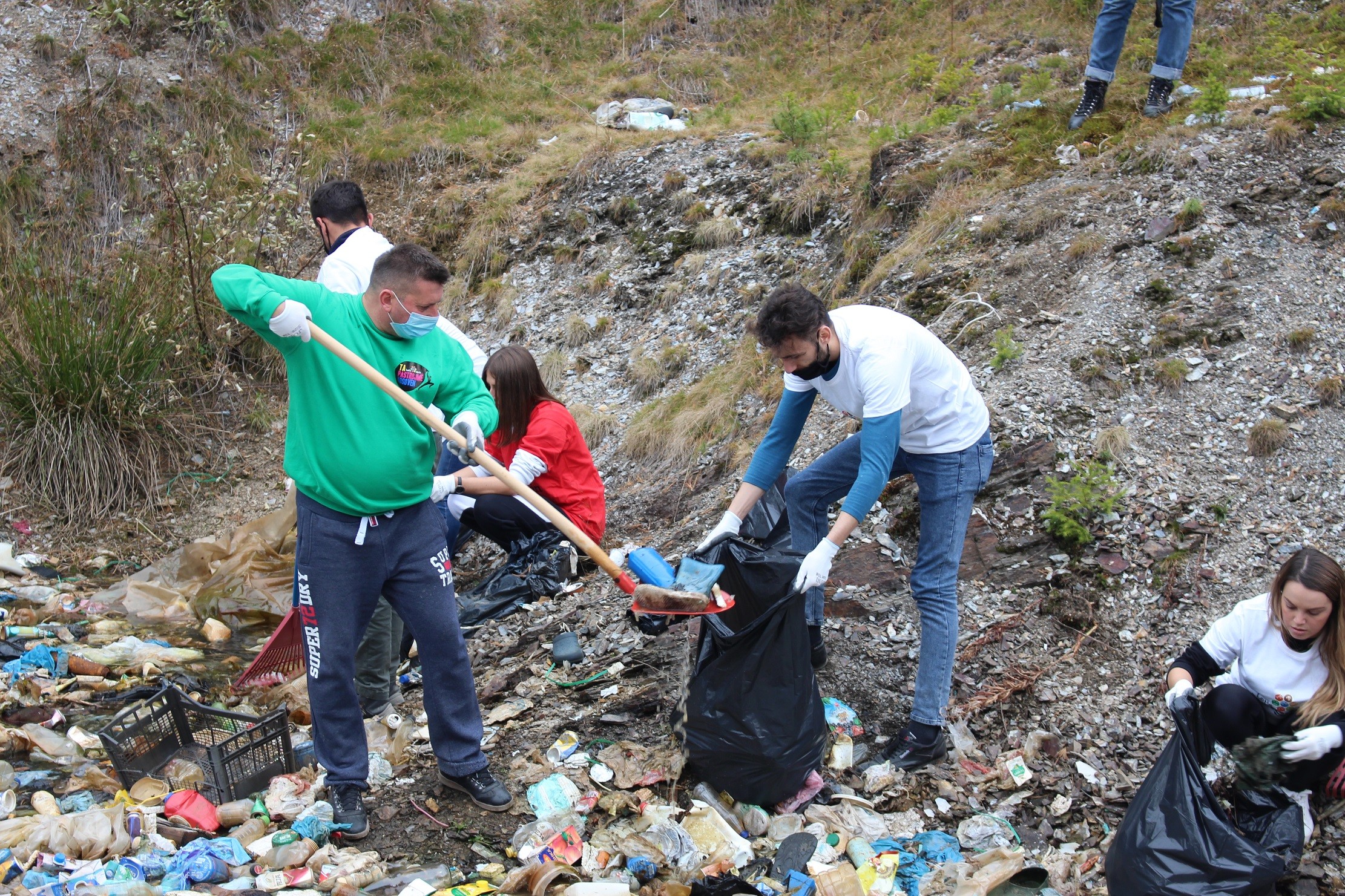 Let’s Do It fillon pastrimin e deponive ilegale në Rugovë    