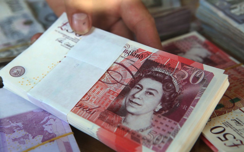Londra me ligj që detyron politikanët të shpjegojnë se si i kanë blerë pasuritë 