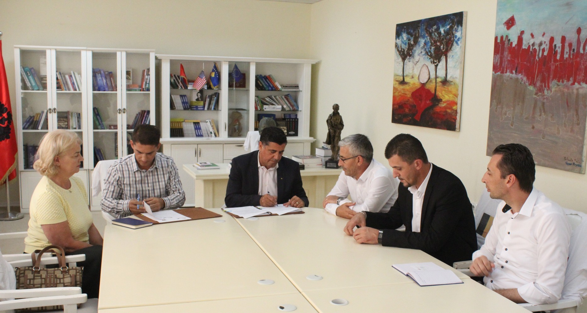 Gjilani nënshkruan memorandum për hartat zonale dhe planifikimin hapësinor