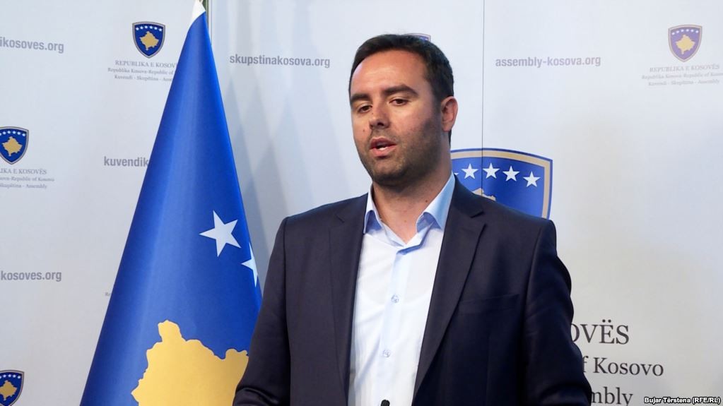 Ministri Konjufca largon nga posti gjashtë ambasadorë