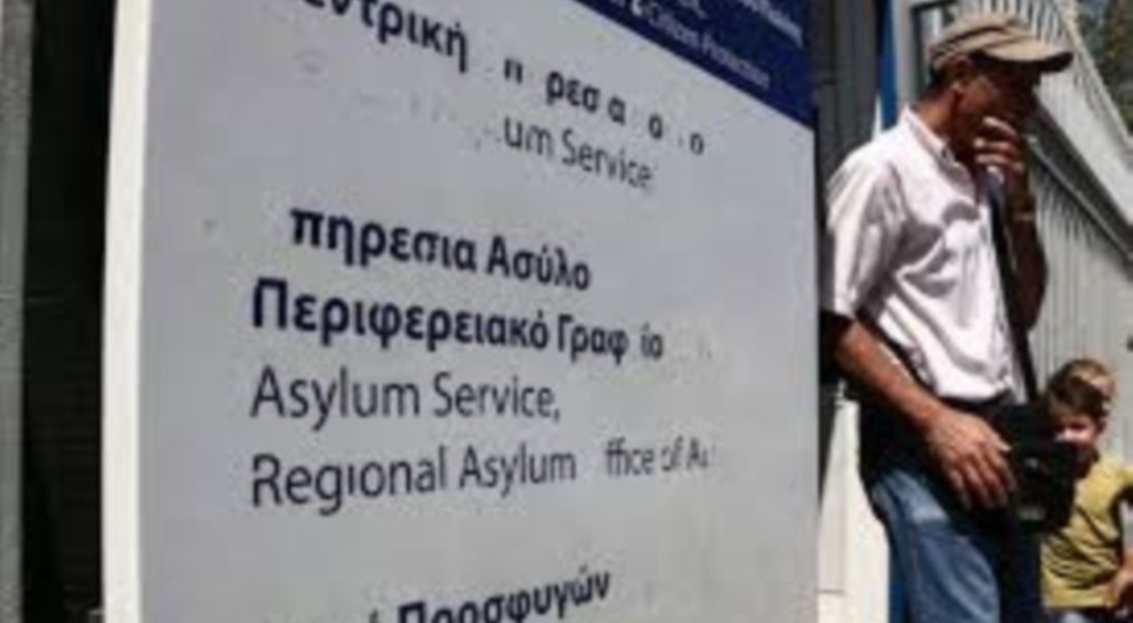 Rriten kërkesat e shqiptarëve për azil në Greqi