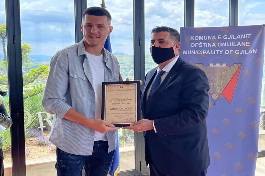 Mirlind Daku shpallet sportist i vitit në Gjilan 