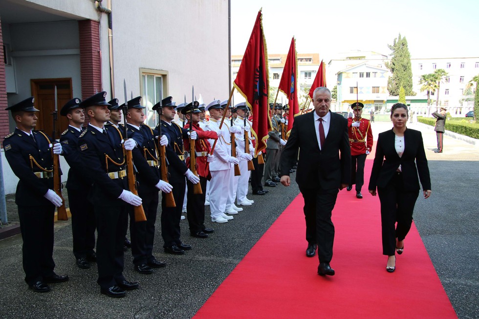 Ministrja e Mbrojtjes së Shqipërisë, Olta Xhaçka viziton Kosovën