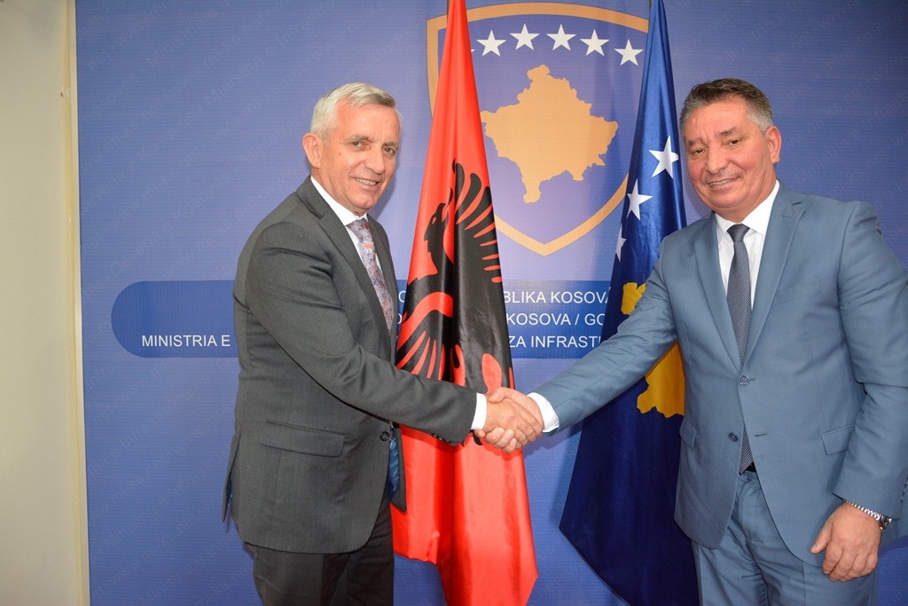 Ministri Lekaj kërkoi të riaktualizohet çështja e portit të Durrësit për Kosovën