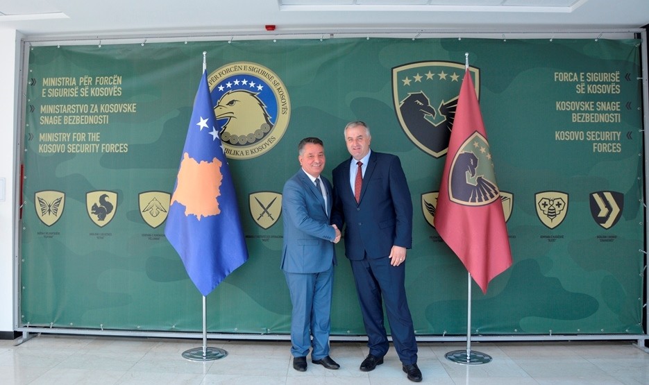Ministri Lekaj vizitoi Ministrin e Forcës së Sigurisë së Kosovës