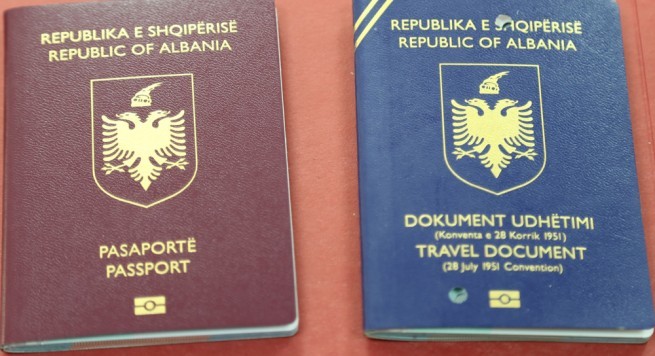 Shqiptarët të dytët që marrin shtetësinë e një vendi të BE-së