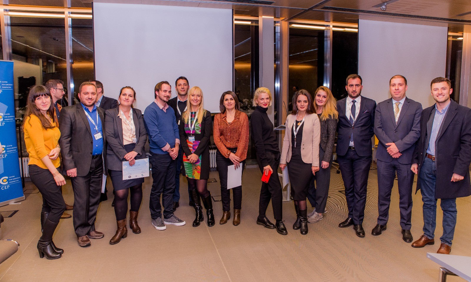 Përfaqësuesit nga Kosova në trajnimin mbi diplomacinë dixhitale  