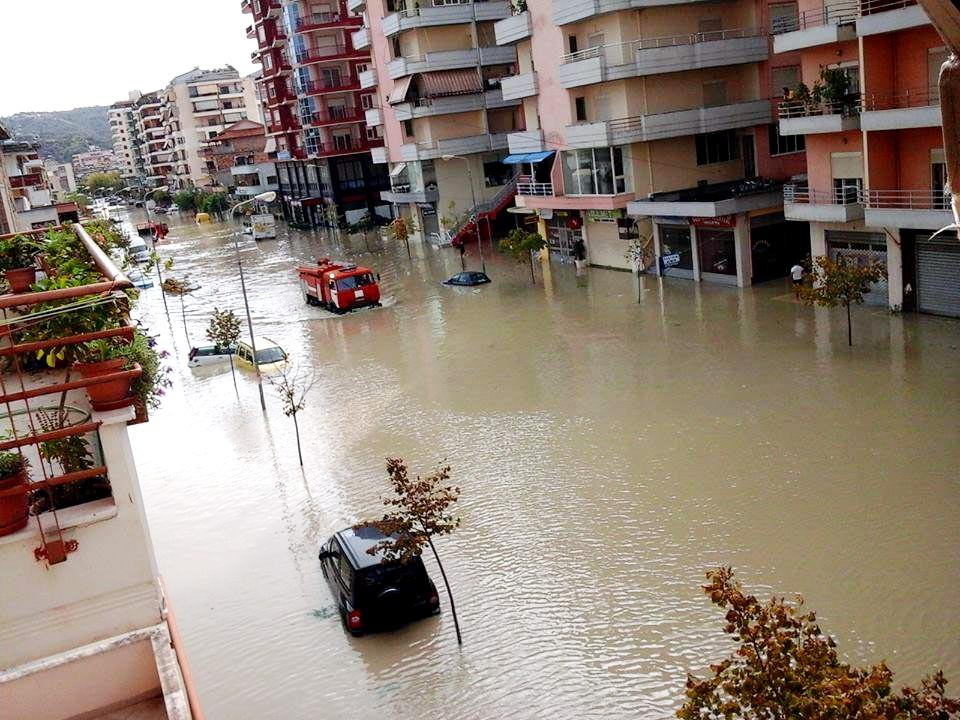 Ministri Sefaj miraton nisjen e ekipeve për shpëtim në ndihmë Shqipërisë